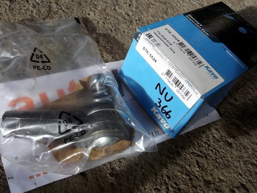 Track tie rod end - /,