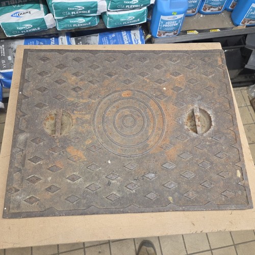 Cast iron manhole - cast, 660mm