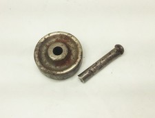 Vtg antique Singer treadle sewing machine base frame wheel roller w/ pin axle