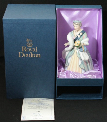 Boxed royal doulton figure - boxed,