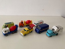 7 x Vintage Trucks Vans Husky