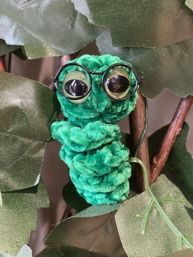 Cheeky green worry worm grub - worry,