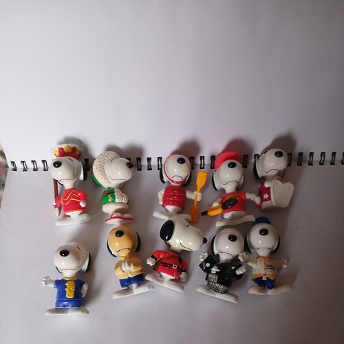 Mcdonald snoopy world tour - snoopy,