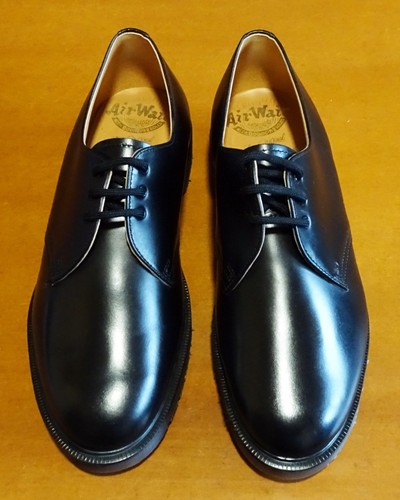 Martens size 5 leather - dr,