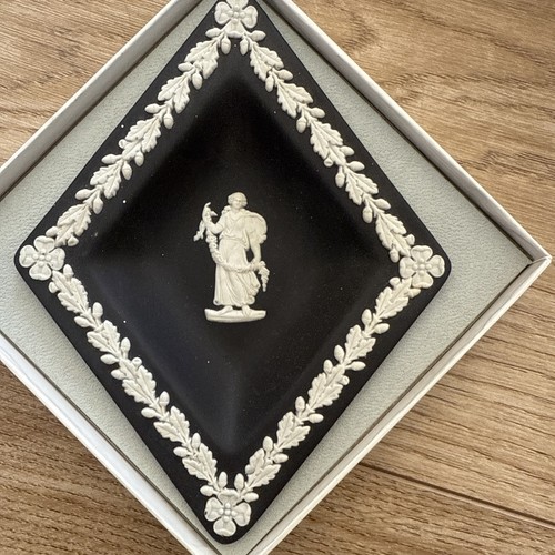 Wedgwood jasperware white on - jasperware,