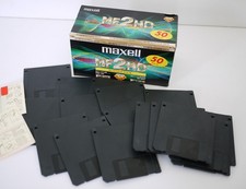 18 x Maxell 3.5" Disks MF 2HD Floppy Discs - 1.44mb