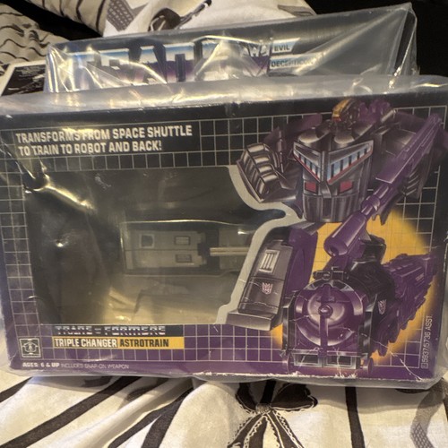 Hasbro transformers triple - hasbro,