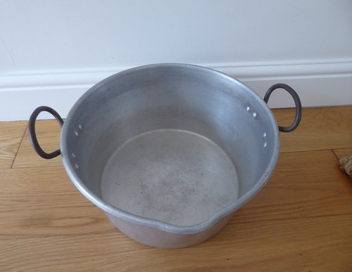 Vintage preserving pan atlas - vintage,
