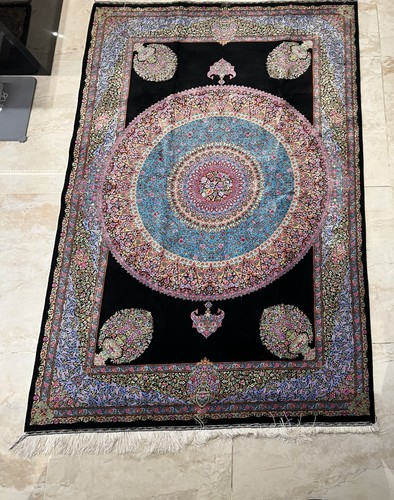 Hand made silk wool rug - made,