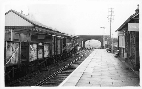1965 annan train station - annan,