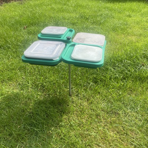 Foldaway bait waiter - foldaway,