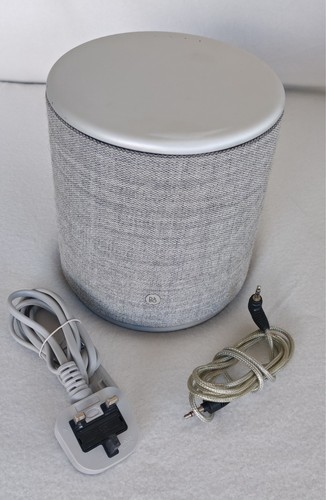 Bang olufsen beoplay - &, m5