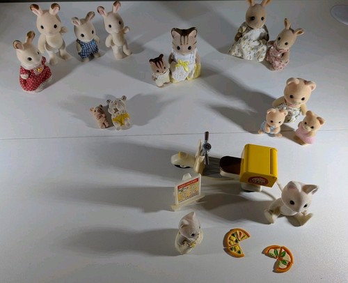 Sylvanian families figures - sylvanian,