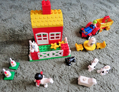 Lego duplo farm includes - lego,