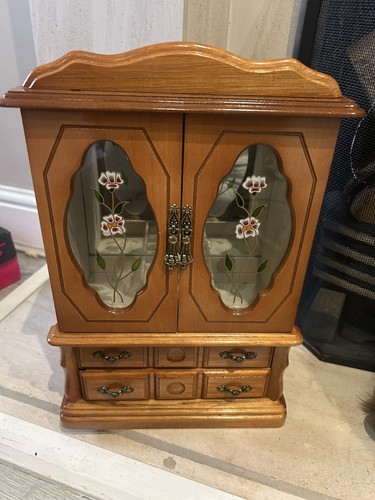 Vintage large wooden jewellery - vintage,