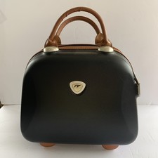 LANDOR AND HAWA INTERNATIONAL