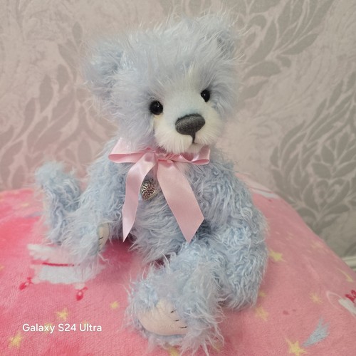 Charlie bears blueberry pie - bears,