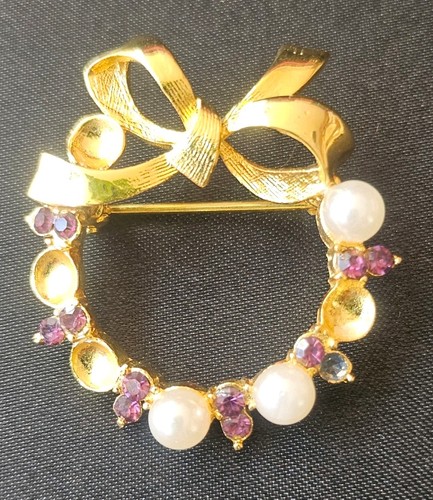 Vintage gold tone faux pearl - gold,