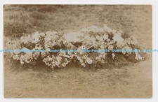 C006732 Grave. Flowers