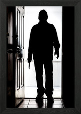 Intruder with buck knife - with,