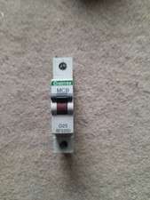 CRABTREE 25 AMP CURVE D 6kA