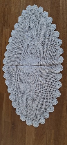 Long oval table centre - long,