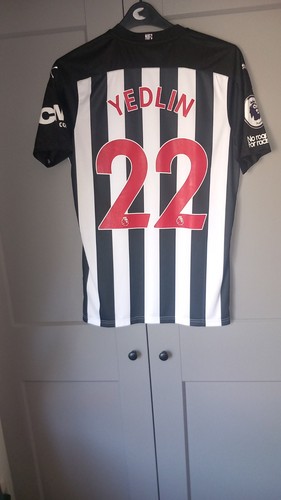 Yedlin newcastle united match - newcastle,
