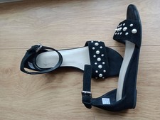 Ladies Womens Clarks Black Suede And Pearls Sandals UK Size 6