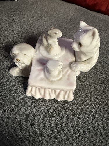 Cat porcelain figurines - cat,