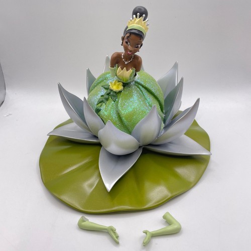 Disney showcase 100 years - showcase, of