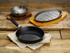 Victor Cast Iron Pan, Cast