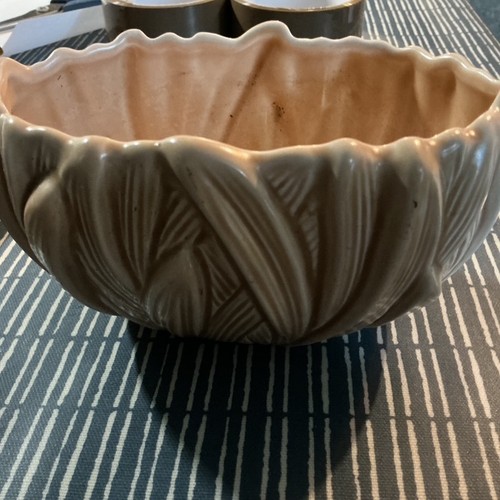 Sylvac bowl with label and - label,