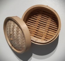 20cm Bamboo Steamer Set - Copper fastened outer layer for extra strength.