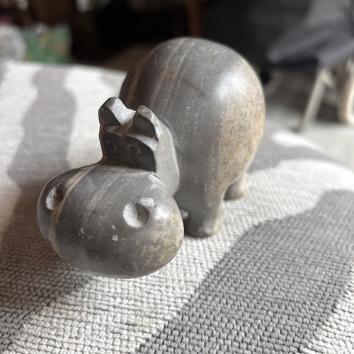 Vintage soapstone kisii - or,