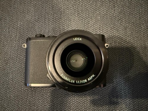 Leica digital camera 3mp - digital,