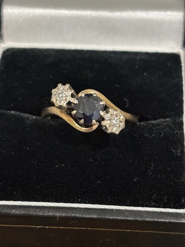 9ct yellow gold and diamond - yellow,