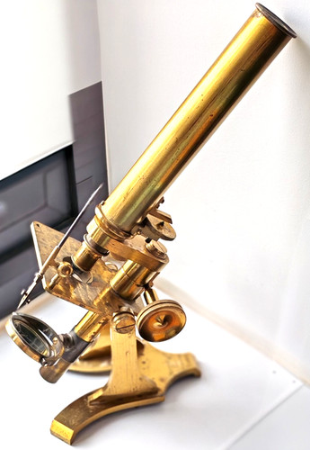 Antique microscope newton co - microscope,