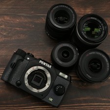 PENTAX Q7 Mirrorless Camera