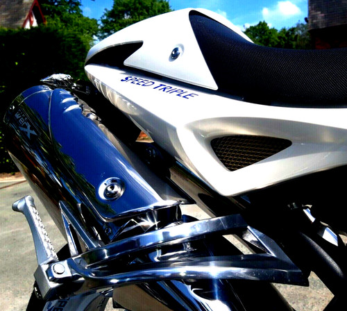 Triumph speed triple - triple, side