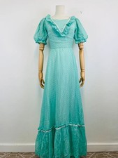 Vintage 70s Mint Green White