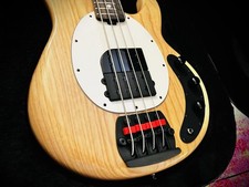 Ernie ball musicman stingray - ball,