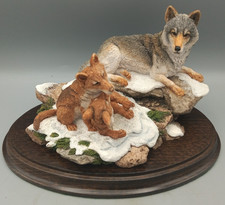Country Artists Wolf Mother & Cubs CA643 VGC Height 12cm, K Sherwin