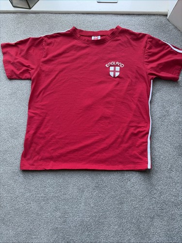 Bobby moore fund red england - moore, t