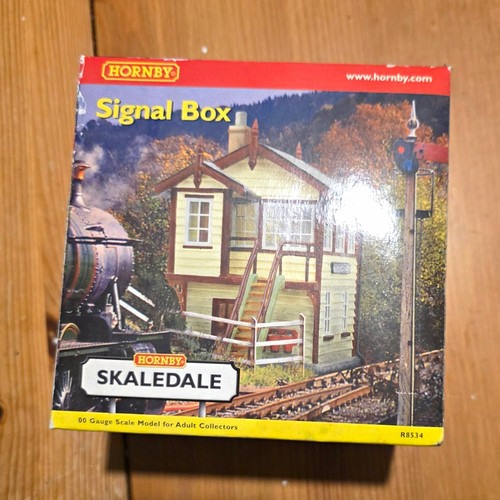 Hornby skaledale signal box - hornby,