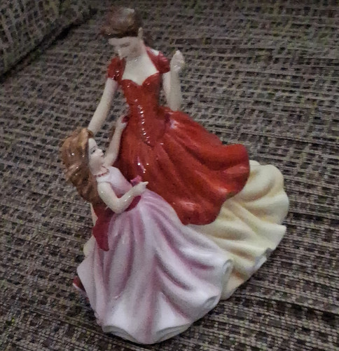 Royal doulton pretty ladies - doulton,