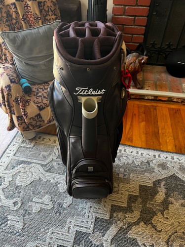 Bennington titleist bag cart