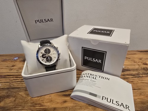 Pulsar chronograph 100m quartz - chronograph,