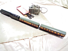 HORNBY DUBLO L11 GOLDEN FLEECE PLUS COACHES