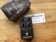 AMPEG SCRAMBLER BASS