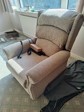 Primacare Brecon Rise and Recline Chair